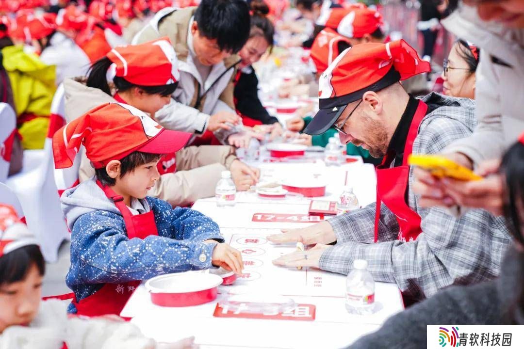 喜家德水饺破吉尼斯纪录，三重价值引领中式餐饮新风尚