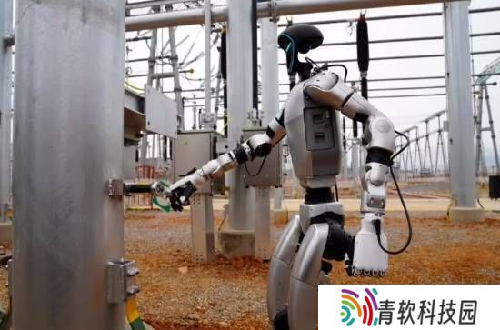 电网新突破！人形机器人亮相红河电厂基建现场