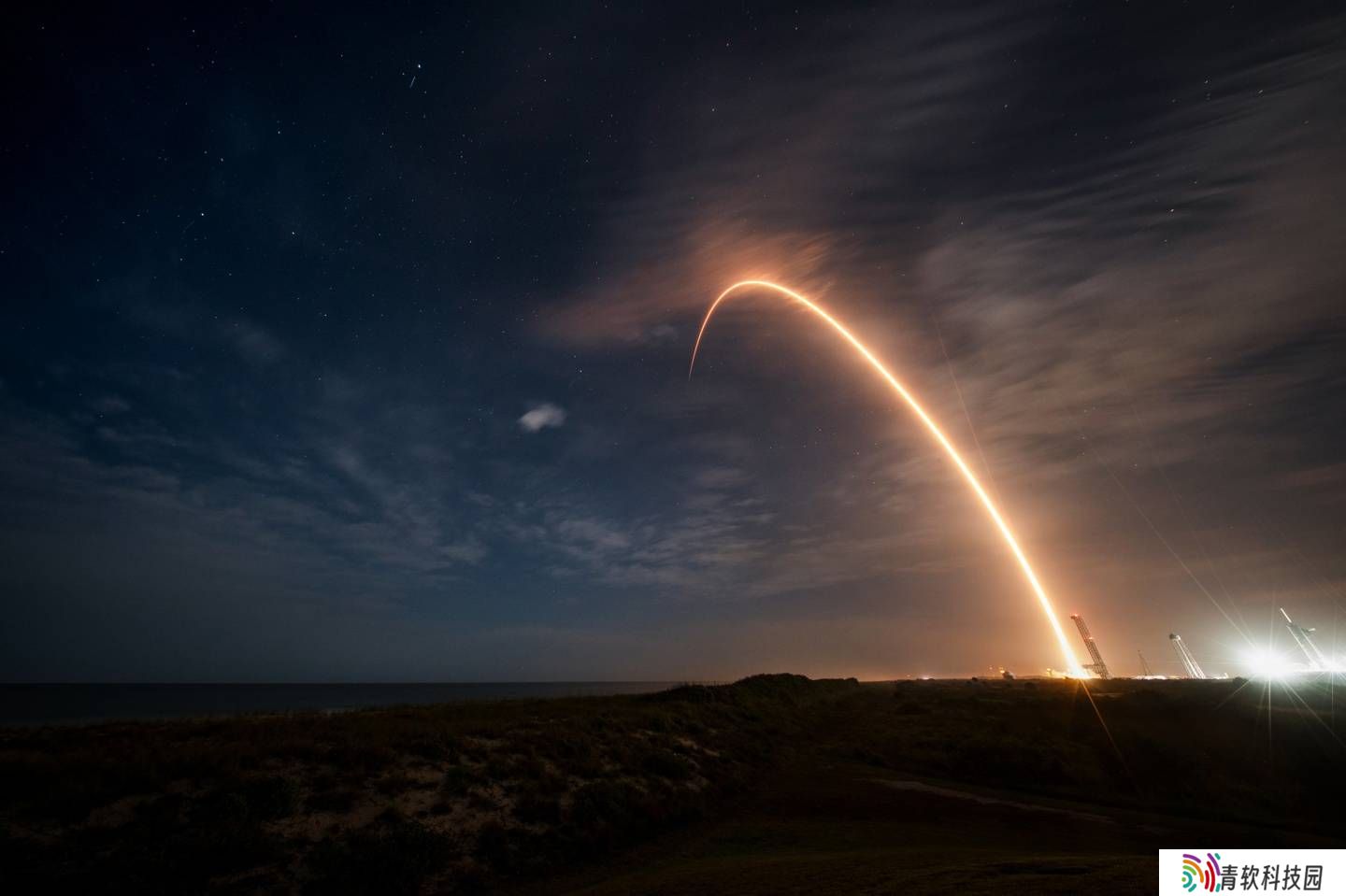 SpaceX猎鹰9号火箭再创纪录，28次复用成功发射28颗星链卫星