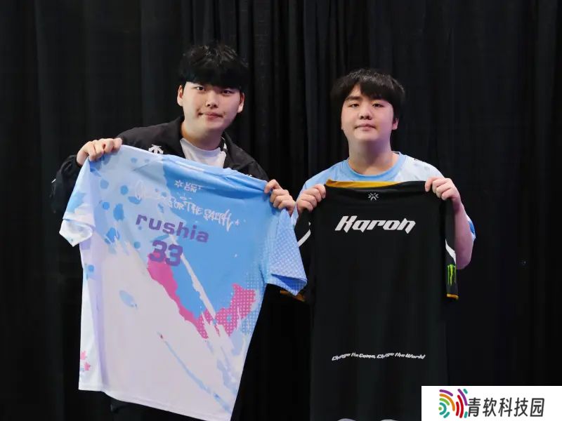 BLG分享互换队服照：rushia和他的偶像Karon终于换上队服了