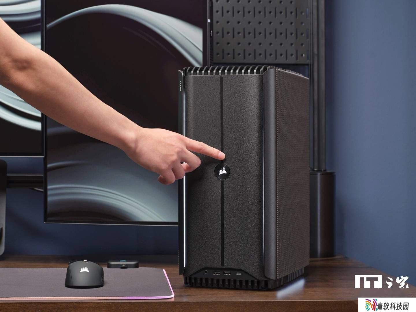 海盗船One i600紧凑主机来袭：RTX 5080水冷配置，木质面板成亮点