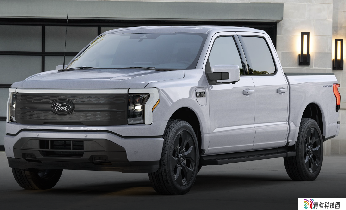 福特 F-150 Lightning 成功超越特斯拉 Cybertruck，成为 2025 年第一季度美国最畅销电动皮卡