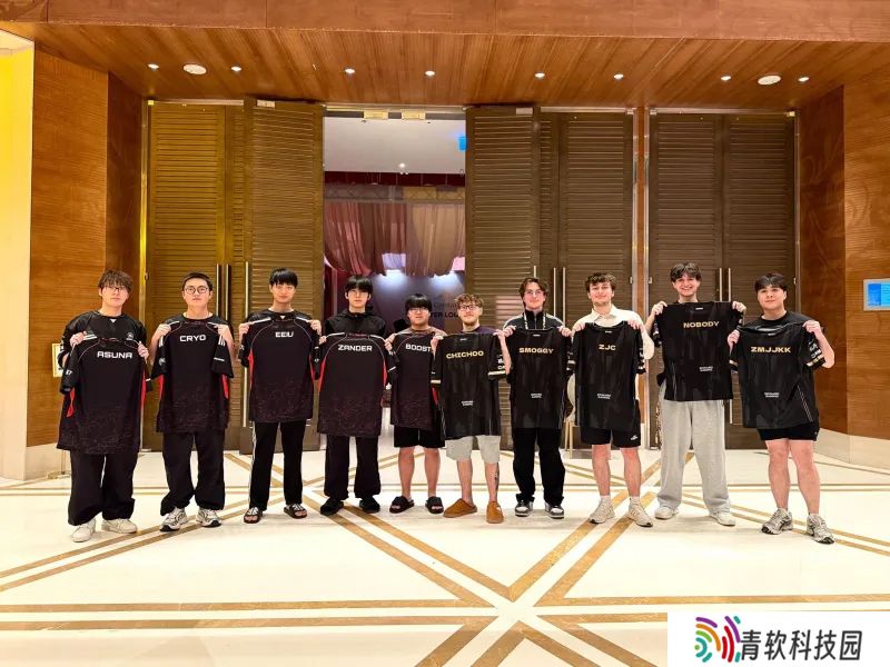 100T与EDG所有选手交换队服：是EDG的忠实粉丝
