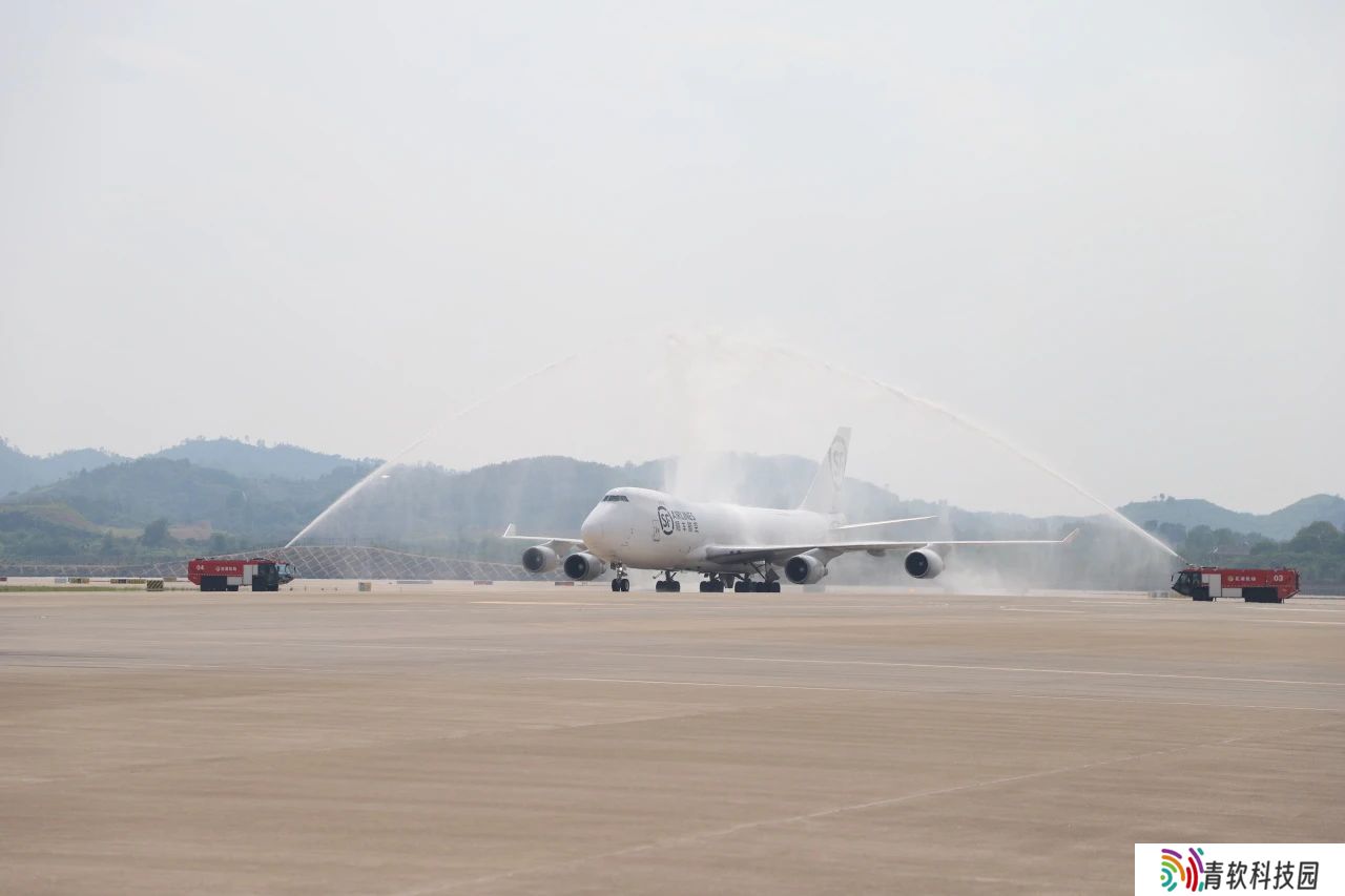 顺丰航空开通首条第五航权货运航线，畅联中、美、加三国