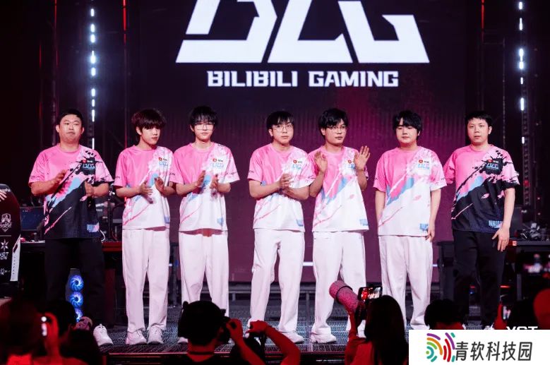 BLG战胜EDG，锁定Alpha组第一保底六强直通重庆