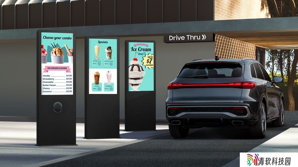 三星展示 Dynamic Drive-Thru 解决方案：55 英寸屏幕 + AI 语音，革新餐饮体验